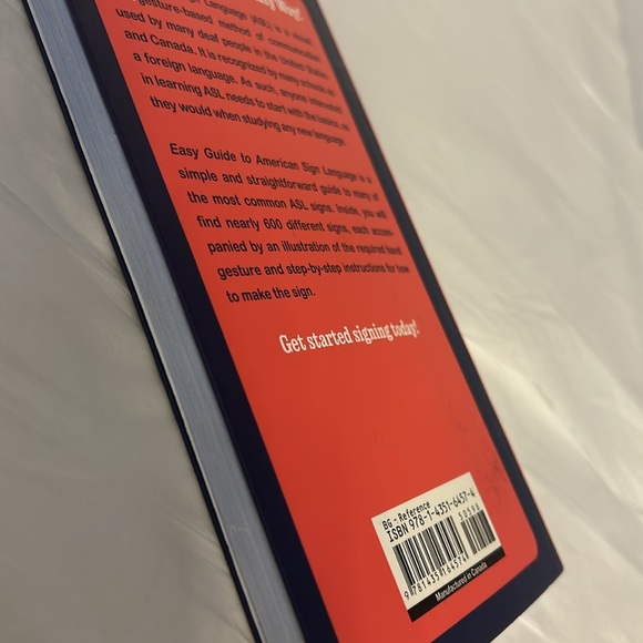 Easy guide to American Sign Language book 154 pages learn the basics 7.5”x4.5” - Picture 4 of 4